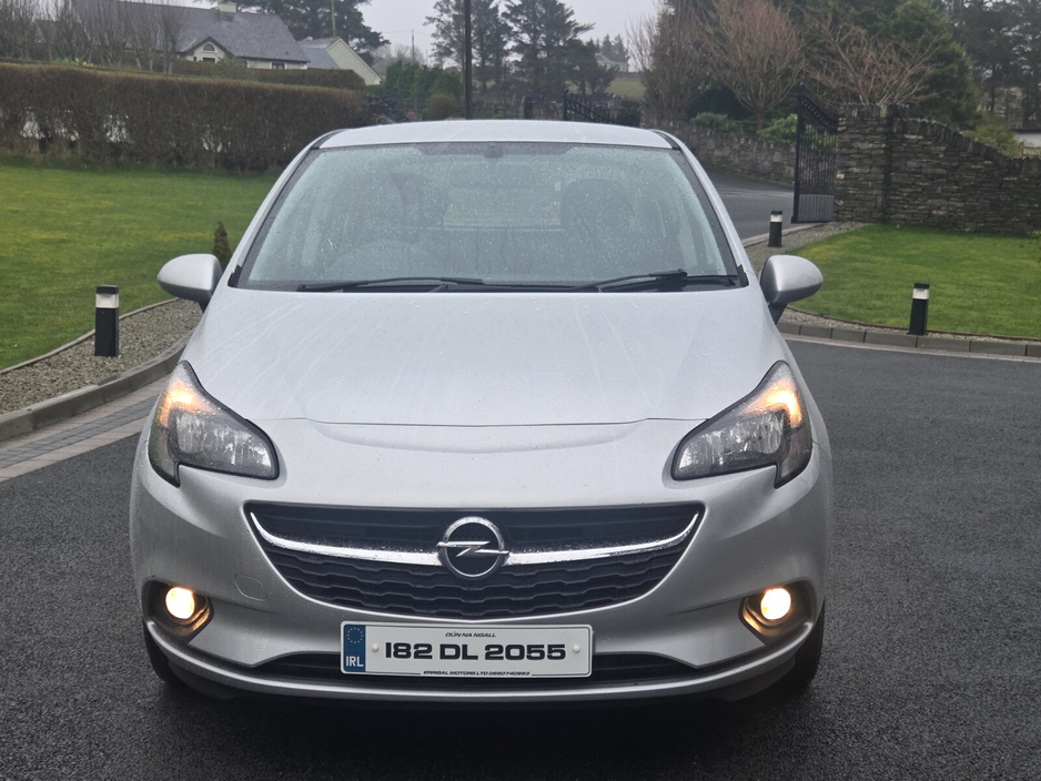 2018 Opel Corsa - image 3
