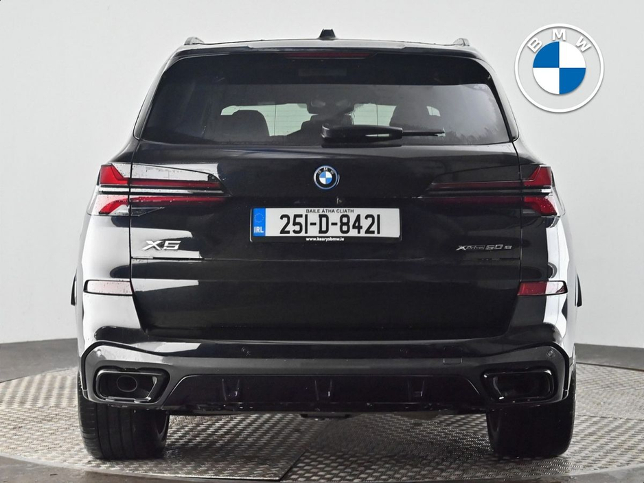 2025 BMW X5 - image 15