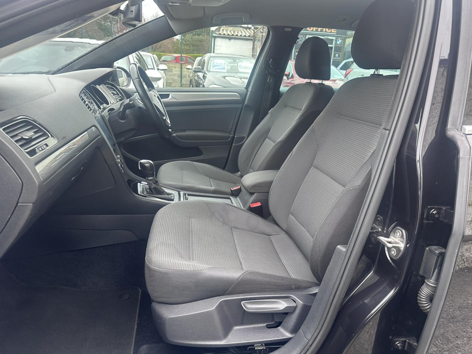 2015 Volkswagen Golf - image 9