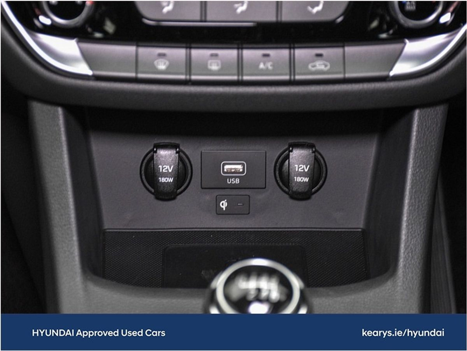 2023 Hyundai i30 - image 21