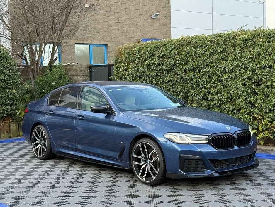 2020 BMW 5 Series 530e LCI M-SPORT COMPETITION 2.0 HYBRID // LOW MILEAGE // HEATED & COOLED LEATHER SEATS // HEADS-UP DISPLAY €36,900