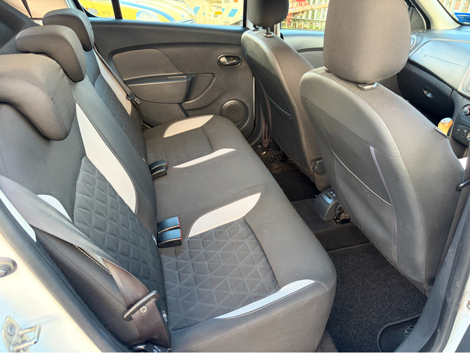 2014 Dacia Sandero STEPWAY SIGNATURE 1.5 DCI 90 4 €5,950