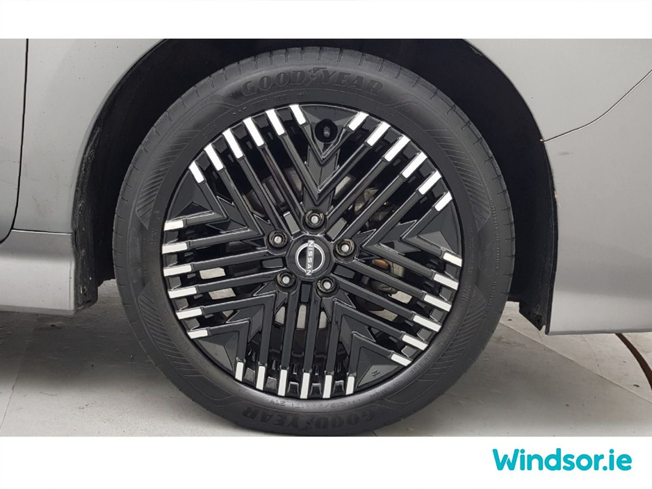 2024 Nissan Leaf - image 16