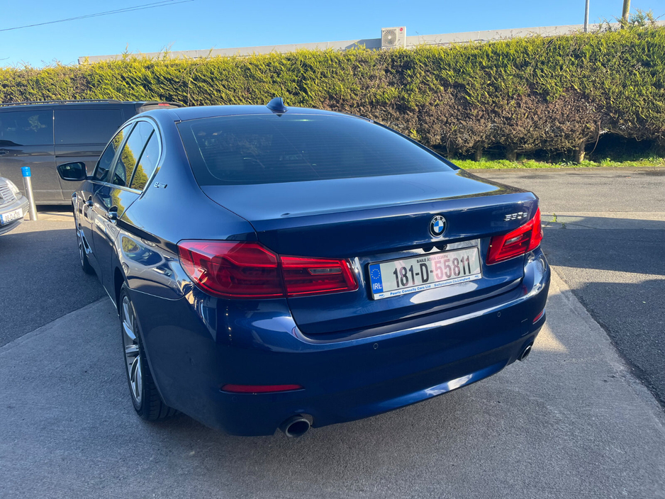 2018 BMW 5 Series - image 9