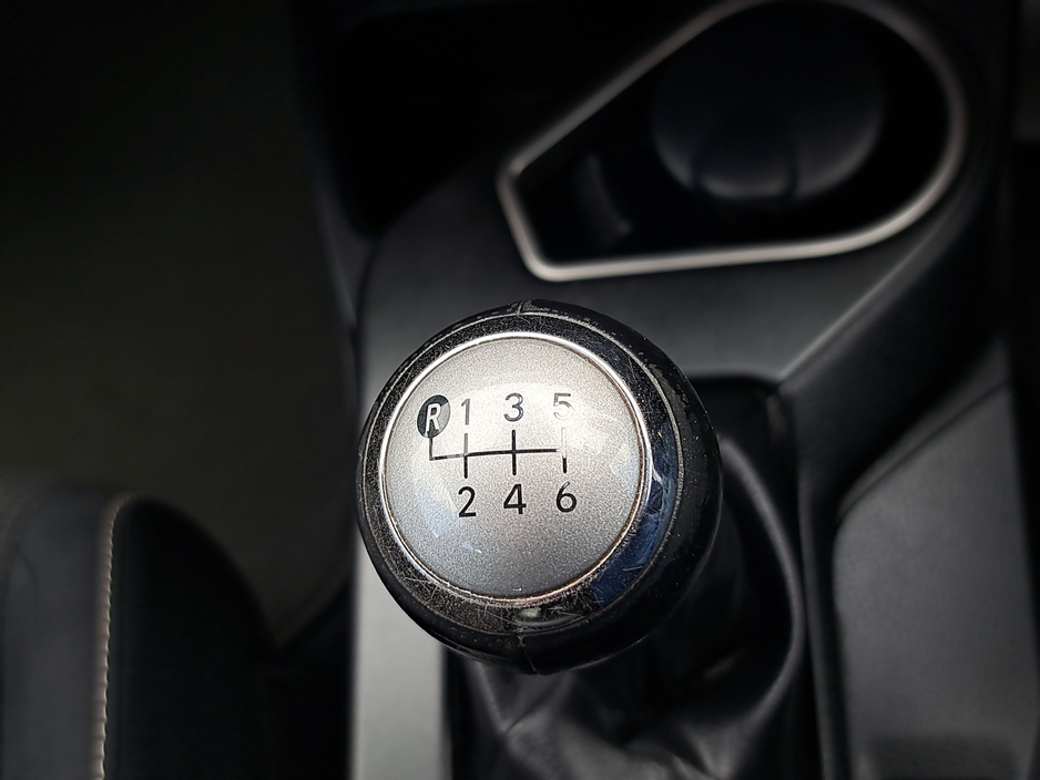 2016 Toyota Rav4 - image 30