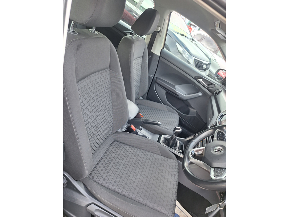 2019 Volkswagen T-Cross LIFE 1.0 TSI MANUAL 5SPEED 95BHP 5DR €15,995