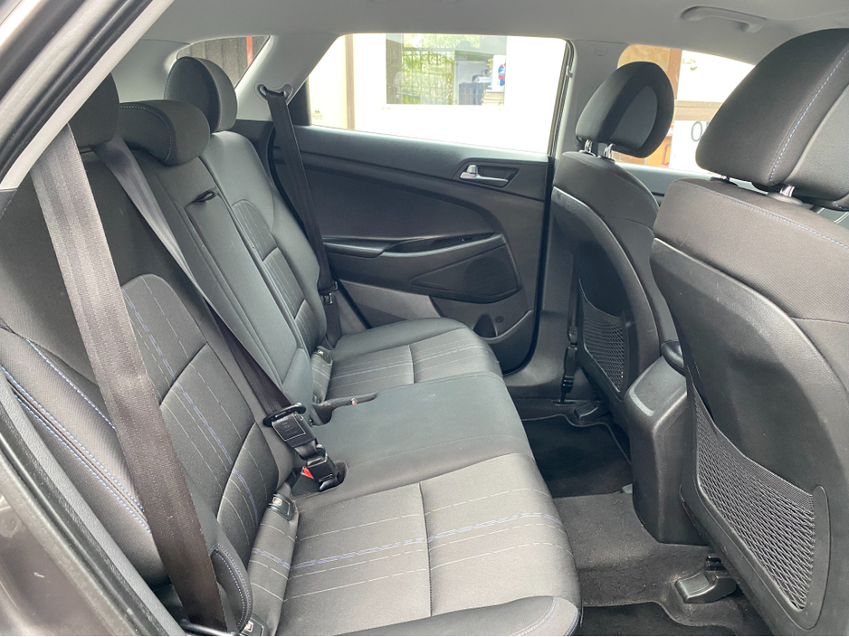 2017 Hyundai Tucson - image 10