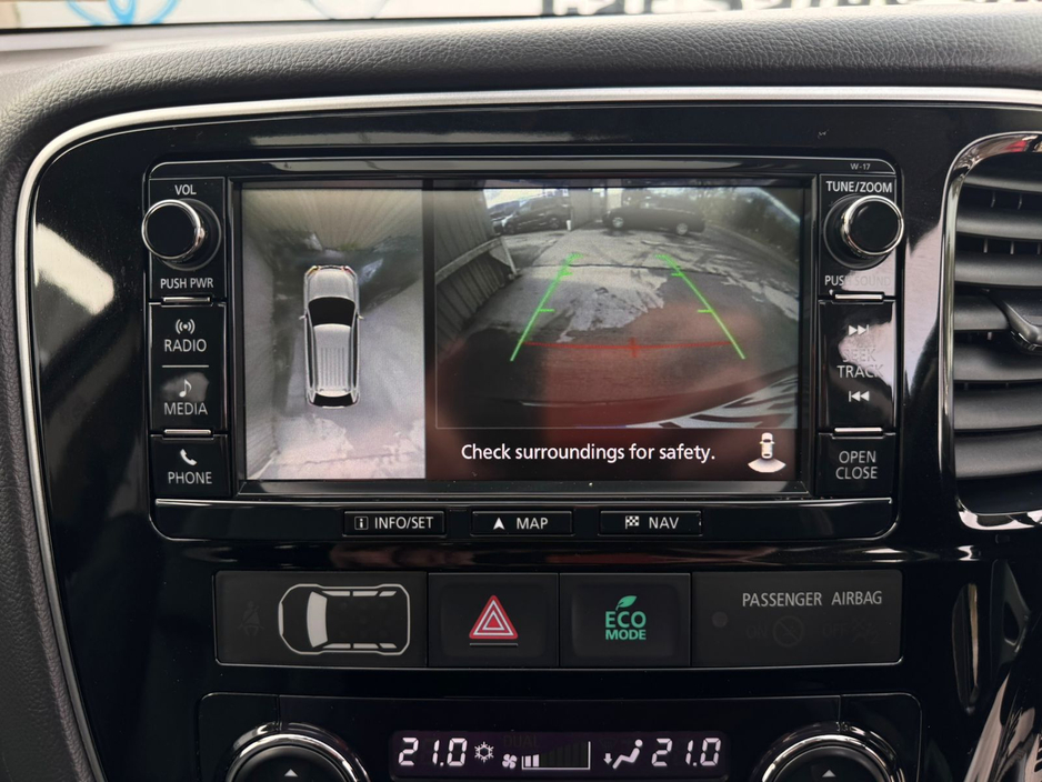 2017 Mitsubishi Outlander - image 16