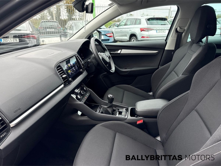 2023 Skoda Karoq - image 7