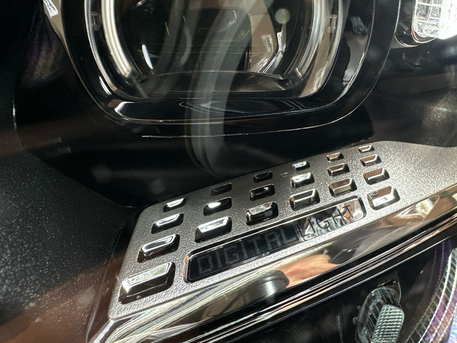 2024 Mercedes-Benz C Class - image 12