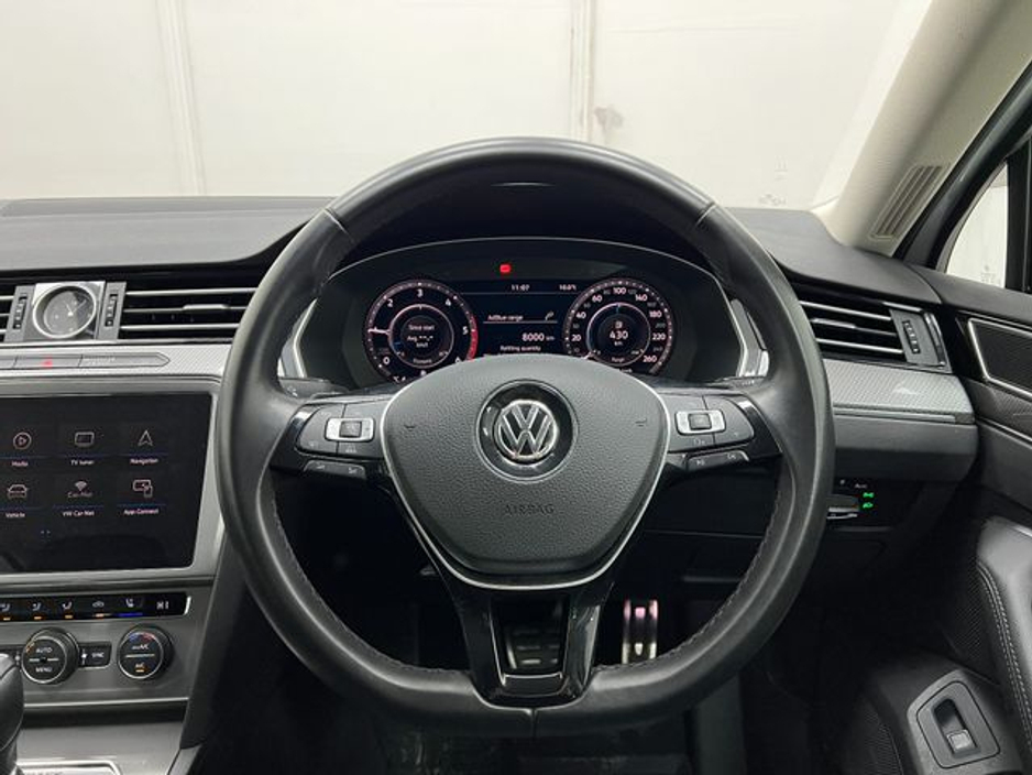 2018 Volkswagen Passat - image 22