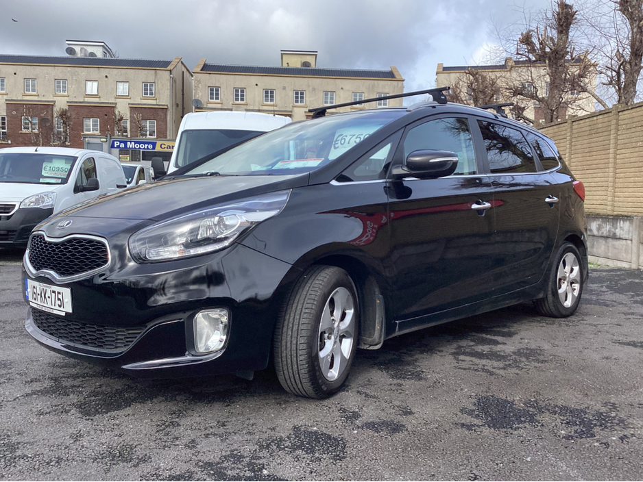 2016 Kia Carens - image 7