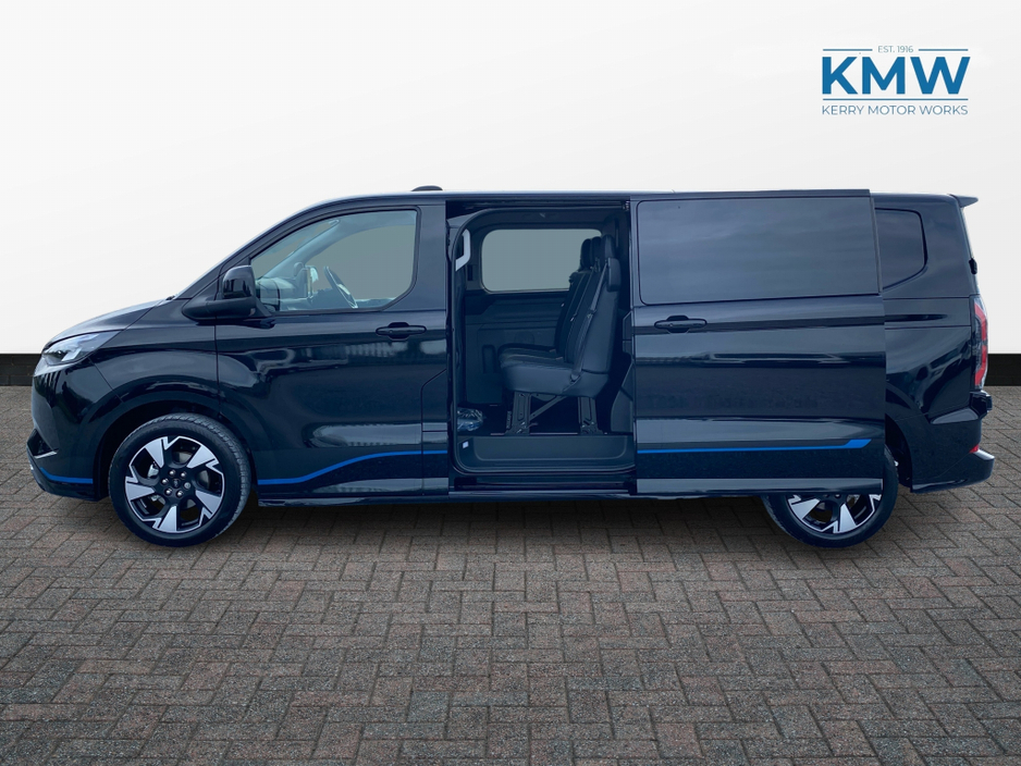 2026 Ford Transit Custom - image 4
