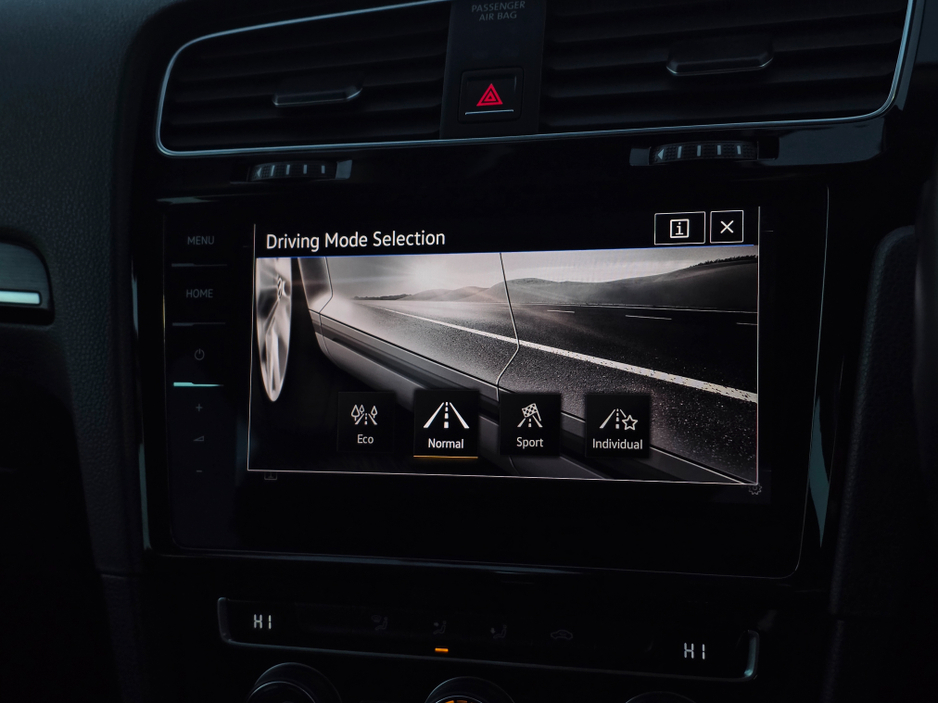 2018 Volkswagen Golf ( 182 REG ) 1.4 HIGHLINE VIRTUAL CLOCKS  SAT NAV PACK - -REVERSE CAMERA - NAVIGATION - CARPLAY - ANDROID AUTO- BLIND SPOT REAR TRAFFIC ASSIST - DISCOVER PRO €18,950