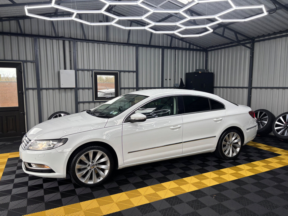 2015 Volkswagen CC - image 3