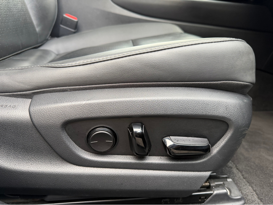 2021 Lexus UX 300 e UX300e - Takumi Edition - Sunroof €24,750