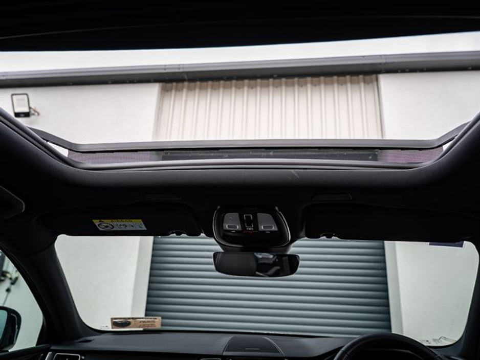 2024 Volvo XC60 T6 Phev Plus Dark AWD *Panoramic roof* *Harmon Kardon* €53,950