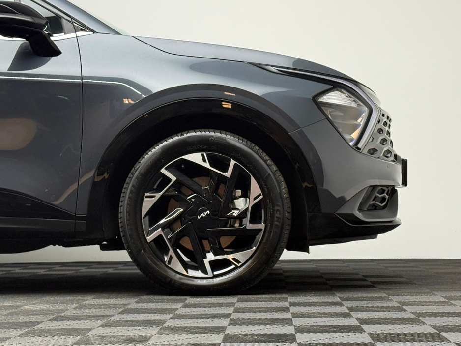 2025 Kia Sportage - image 9