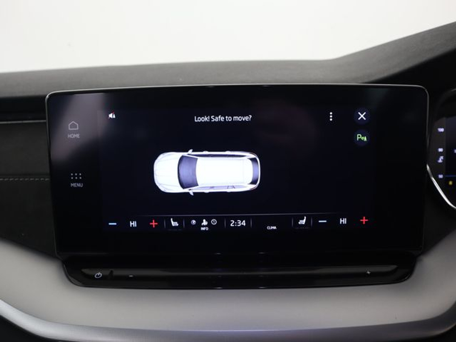 2022 Skoda Octavia - image 12