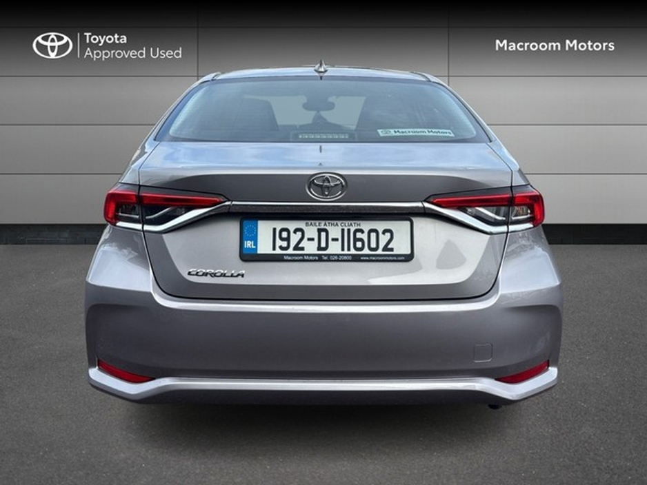2019 Toyota Corolla - image 4