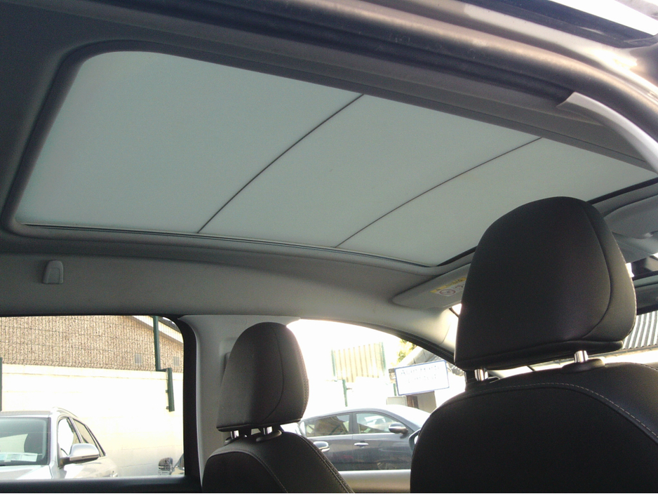 2016 Peugeot 2008 - image 4