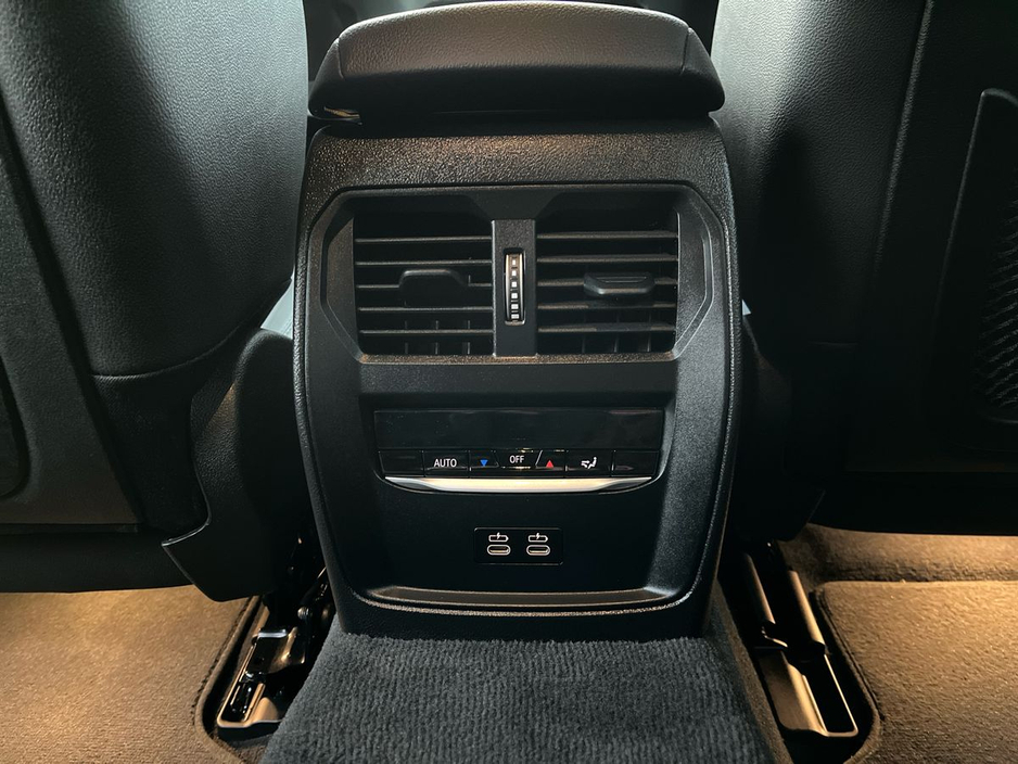 2024 BMW i4 - image 14