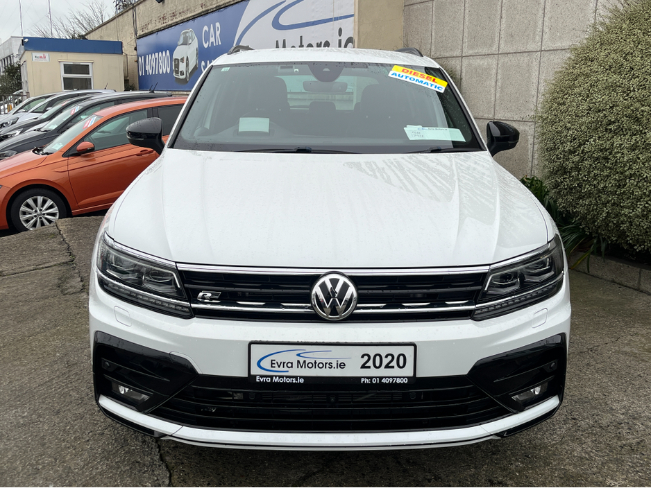 2020 Volkswagen Tiguan R-LINE 4MOTION AUTOMATIC 2.0 DIESEL //LOW MILES//HIGH SPEC//360 PARKING CAMERAS//HALF LEATHER HEATED FRONT AND REAR SEATS//KEYLESS ENTRY// €34,950