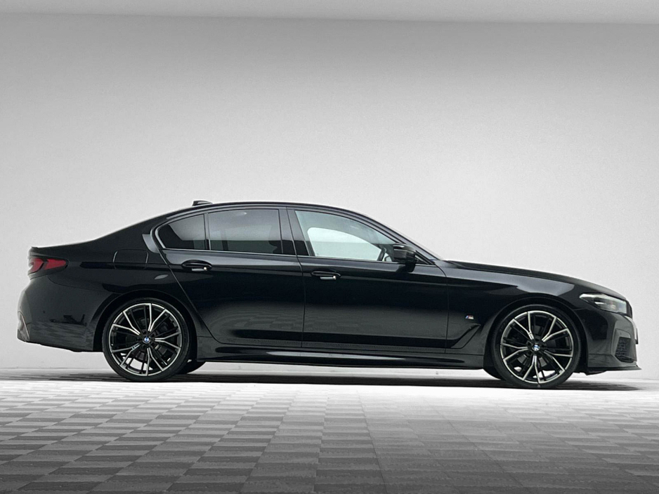 2022 BMW 5 Series 520D M SPORT €42,990