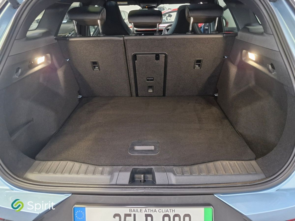 2025 Ford Explorer - image 18