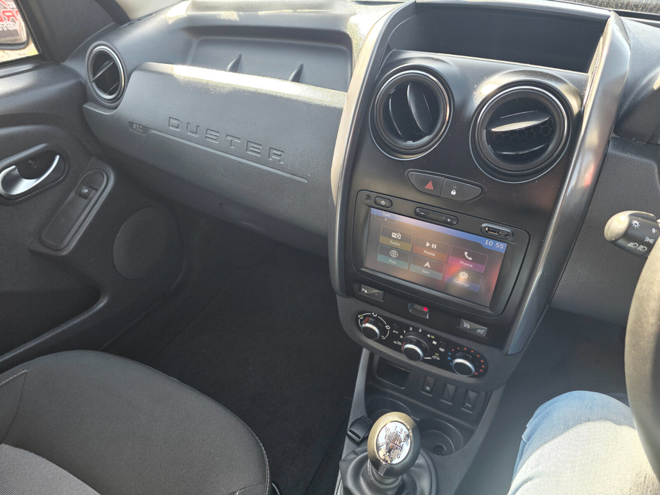 2018 Dacia Duster - image 10