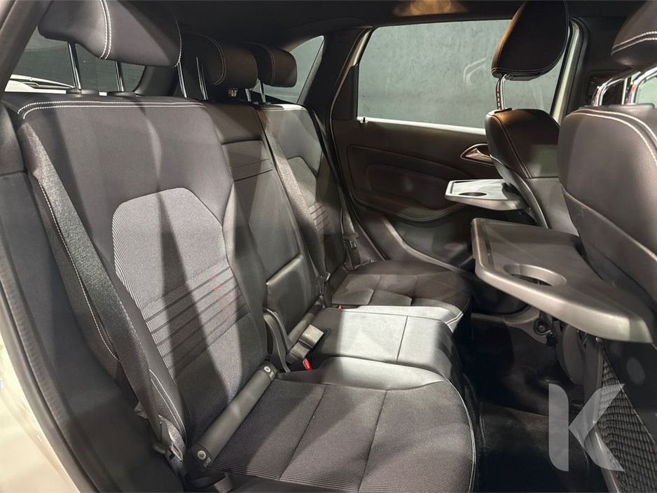 2017 Mercedes-Benz B Class - image 13