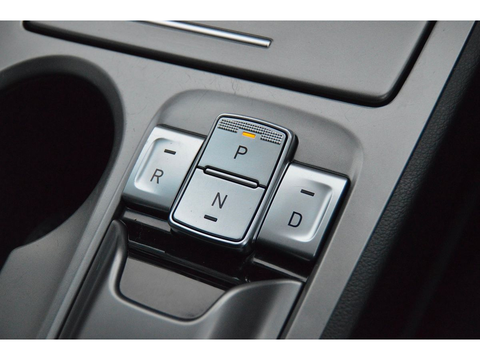 2022 Hyundai Kona Kona EV Premium 39 kWh