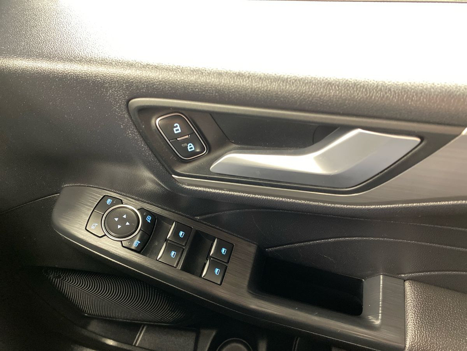 2022 Ford Kuga KUGA TITANIUM 1.5 TD 120 S6.2 M €23,995