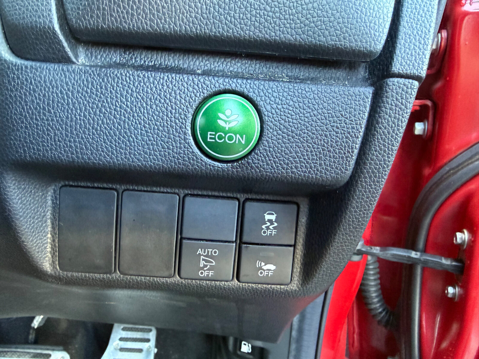 2016 Honda Fit - image 16