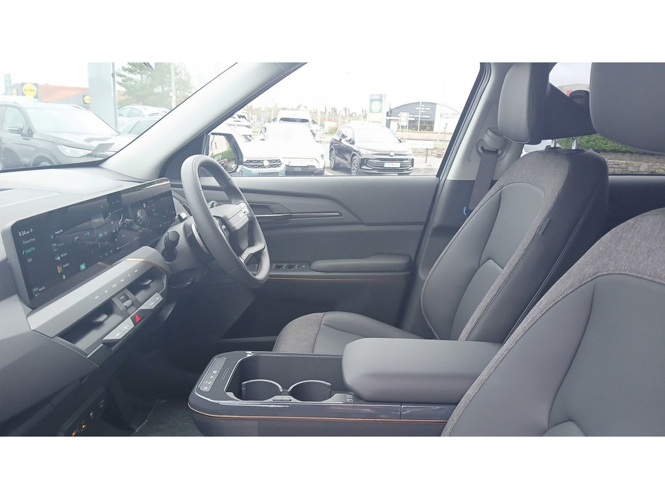 2026 Kia EV5 - image 6