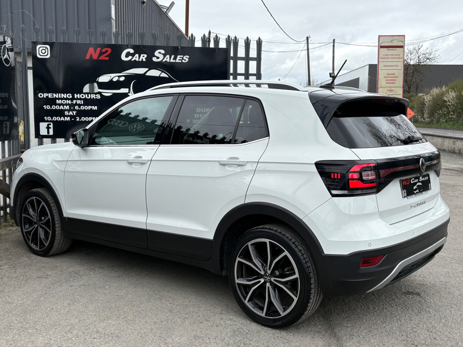 2021 Volkswagen T-Cross - image 4