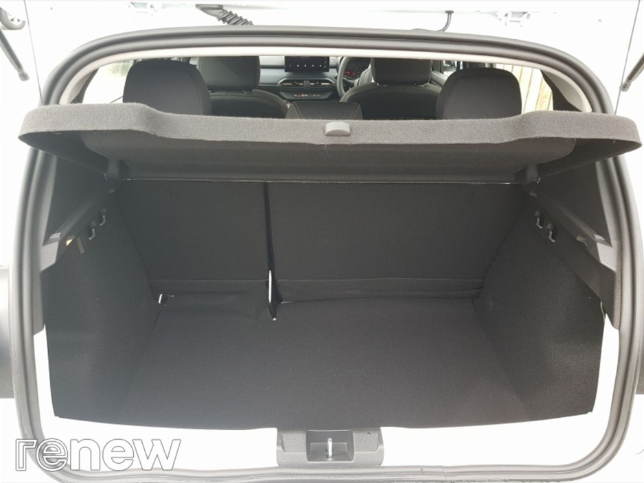 2026 Dacia Sandero Stepway - image 12