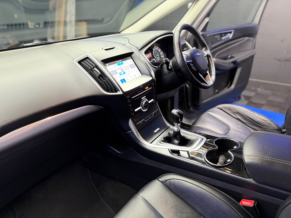 2016 Ford S-Max - image 22