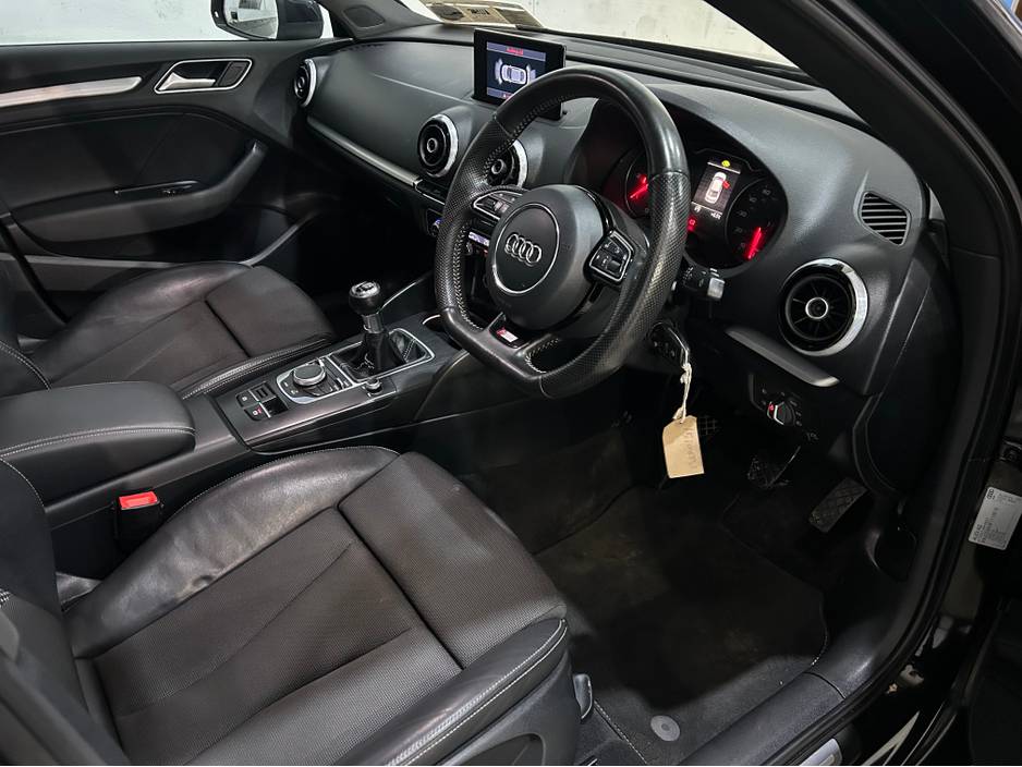 2015 Audi A3 1.6 TDI S LINE SALOON €9,750