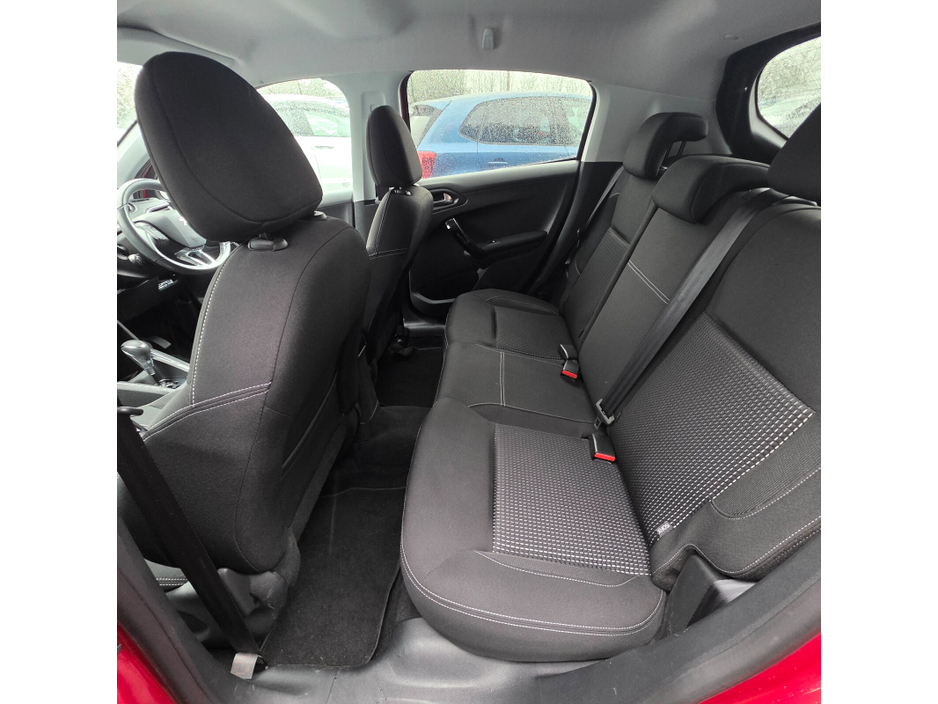 2017 Peugeot 208 1.2 PureTech 68bhp Access 3 dr €11,450