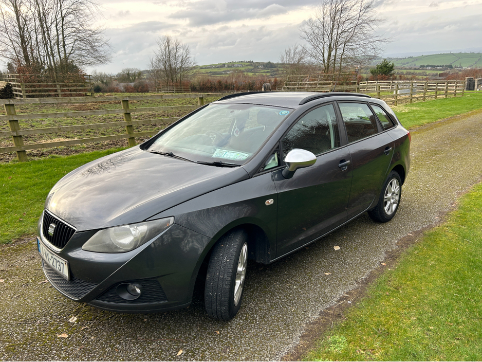 2011 SEAT Ibiza - image 4