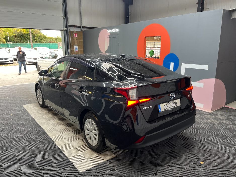 2021 Toyota Prius €20950! 2021 TOYOTA PRIUS 1.8L HYBRID / 107K KMS /  ADAPTIVE CRUISE CONTROL, REVERSE CAMERA & MORE €20,950