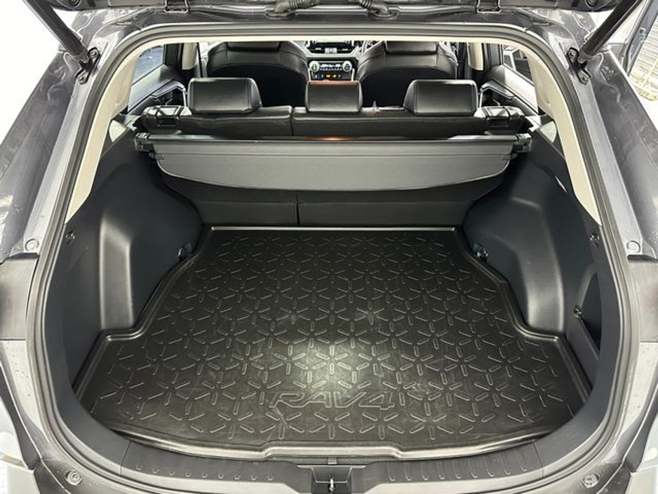 2021 Toyota Rav4 - image 27