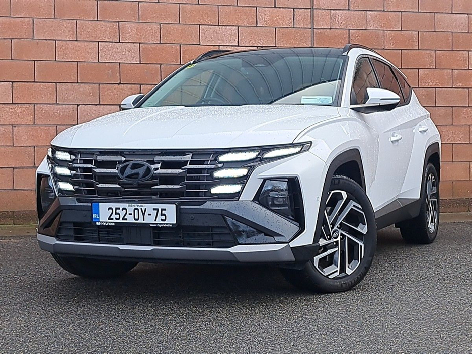 2025 Hyundai Tucson Platinum Automatic Plug in Hybrid with panomaric sunroof. €47,450