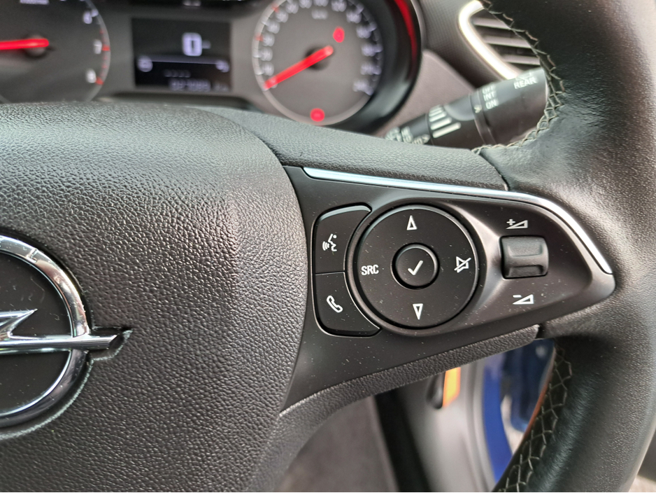 2022 Opel Crossland SRI 1.5TD 110BHP **HALF LEATHER** €18,950