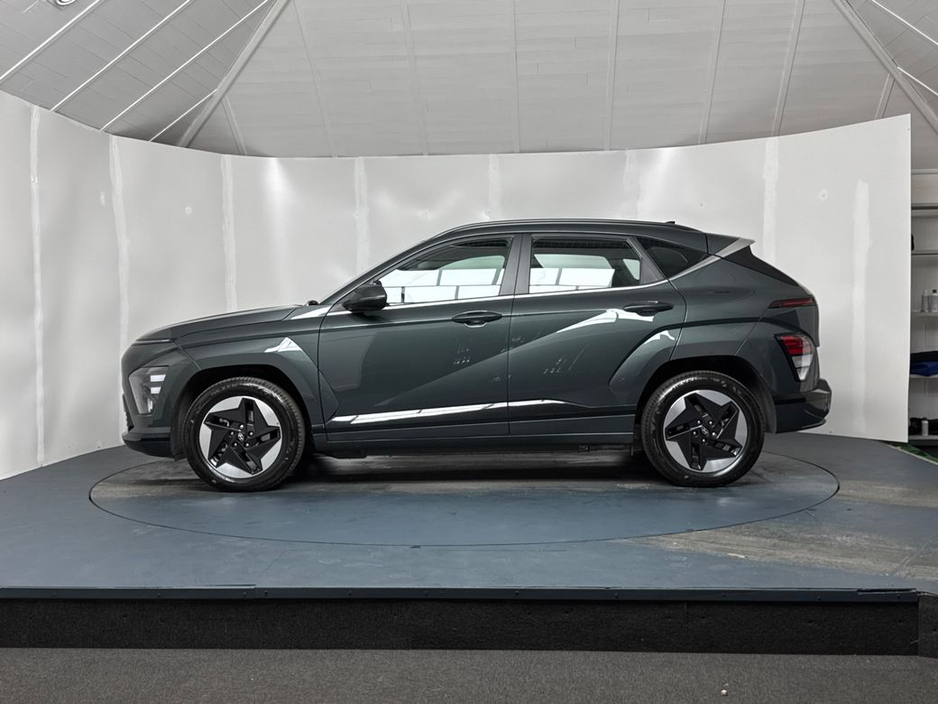 2025 Hyundai Kona - image 4