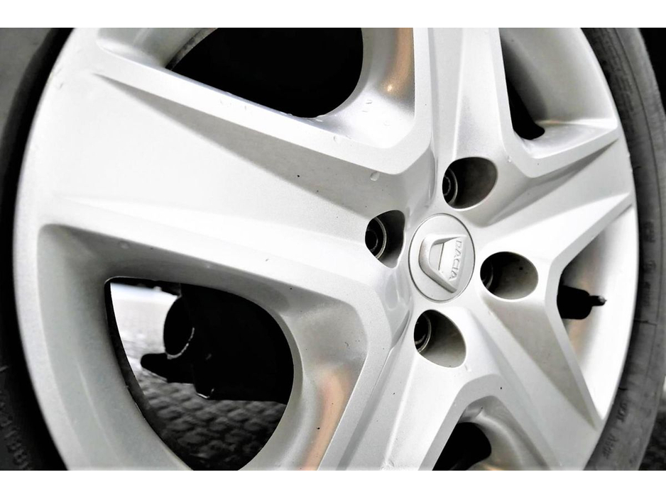 2017 Dacia Sandero Stepway - image 27