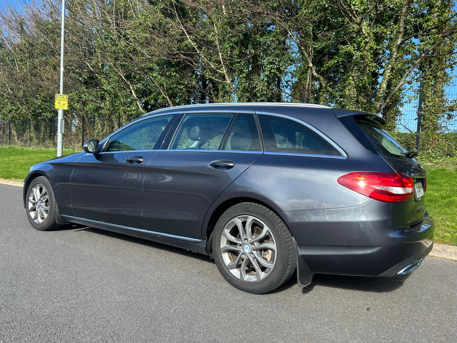 2016 Mercedes-Benz C Class - image 8