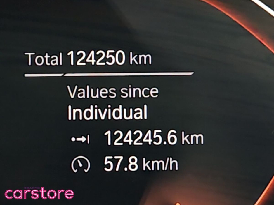 2021 BMW 5 Series - image 21