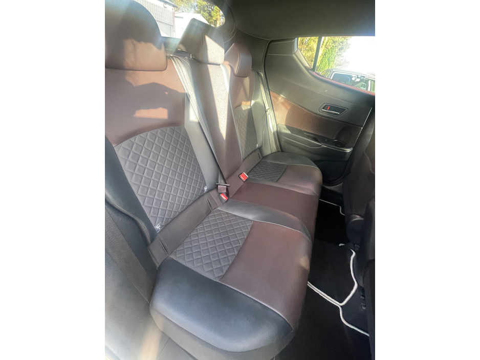 2018 Toyota C-HR - image 12